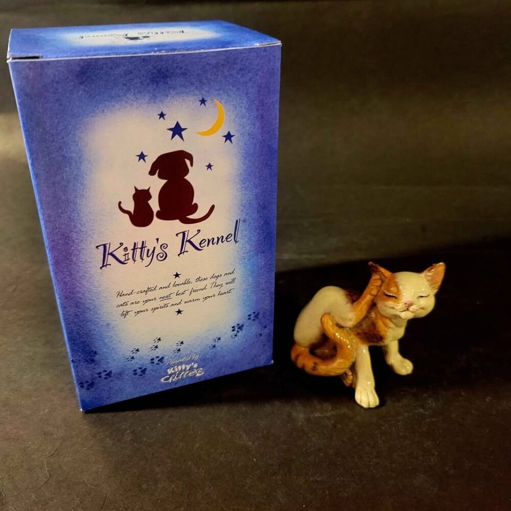 "Itchy" Cat Figurine Kitty's Kennel, by Kitty's Critters.